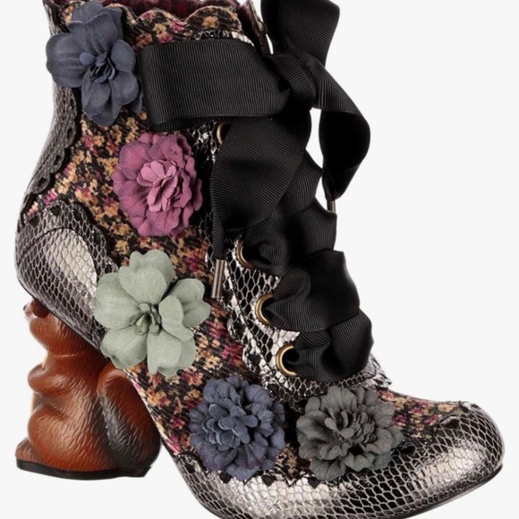 NIB Irregular Choice Nuts About You Novelty Heel Bootie - Picture 12 of 14